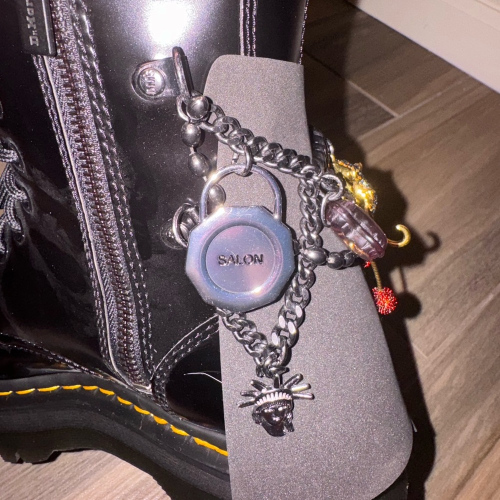 MARTENS VEGAN JADON MJ MARC JACOBS CHARM JADON BOOT Size 41 BNWT